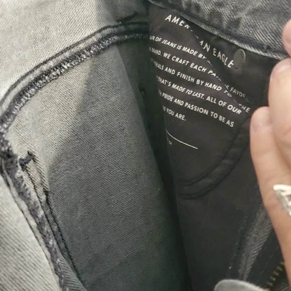 American Eagle Outfitters Gray Crop Ankle Jeans - Picture 6 of 7